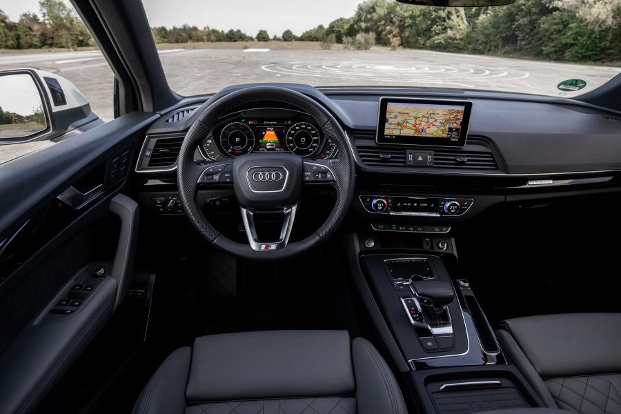  Audi Q5 55 TFSI e Quattro S-Line 2019 года  (WW) (фото 34 из 43)